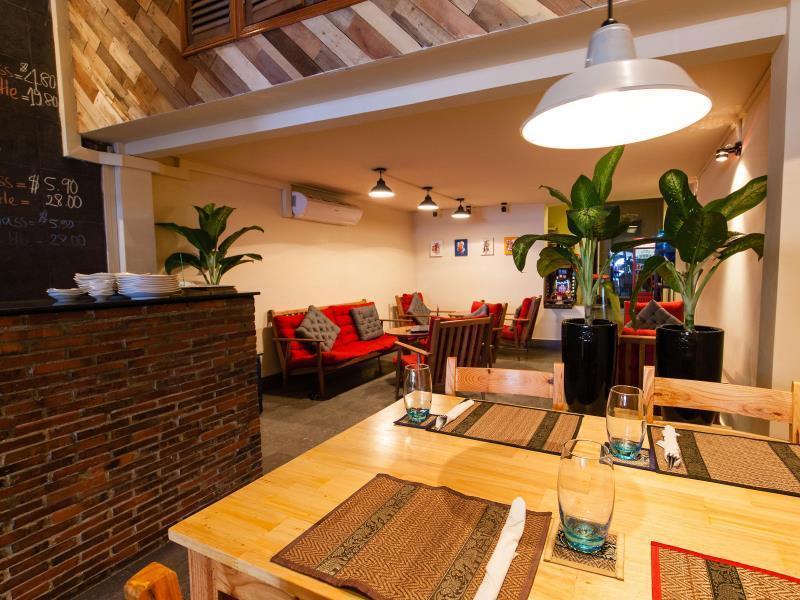 The Local - Riverside Phnom Penh Exterior photo